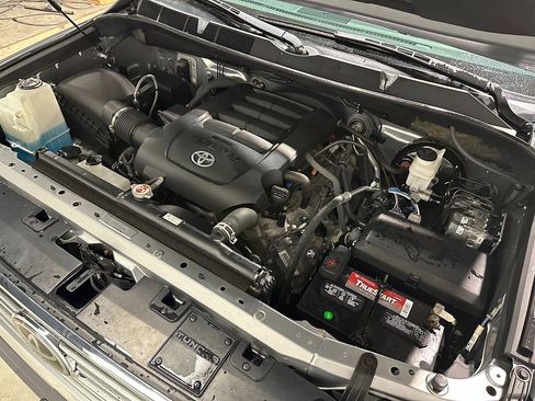 Used 2019 Toyota Tundra 1794 Edition AWD/4WD image 4