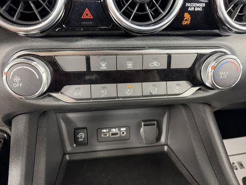 Certified 2025 Nissan Sentra SV FWD image 21