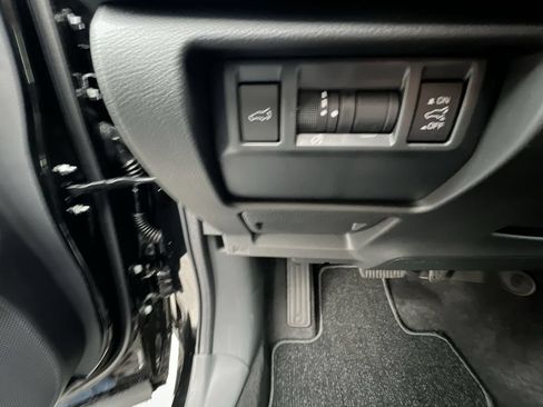 Used 2026 Subaru Forester Premium AWD/4WD image 17