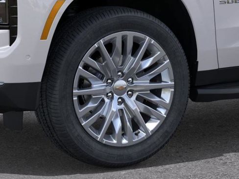 New 2025 Chevrolet Suburban Premier AWD/4WD image 33