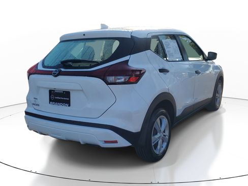 Used 2024 Nissan Kicks S image 7