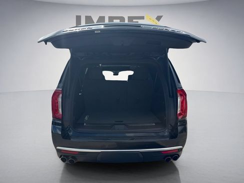 Used 2023 GMC Yukon XL Denali w/ Denali Reserve Package AWD/4WD image 35