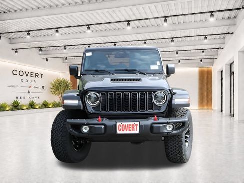 Used 2026 Jeep Wrangler Unlimited Rubicon AWD/4WD image 10