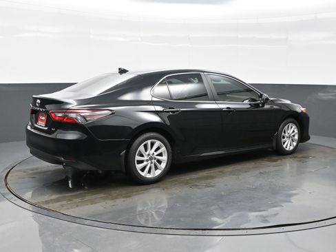 Used 2024 Toyota Camry LE image 6
