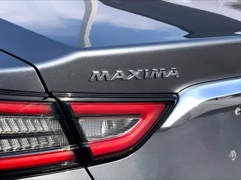 Used 2022 Nissan Maxima SV w/ Floor Mat Group image 10