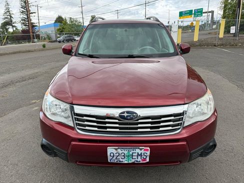 Used 2010 Subaru Forester 2.5X Premium AWD/4WD image 8
