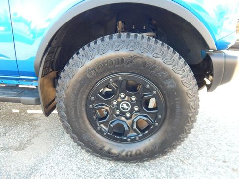 Used 2023 Ford Bronco Wildtrak image 12