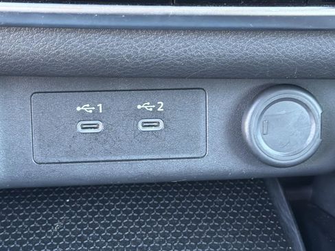 Used 2024 Nissan Rogue SV image 7