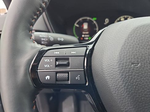 Used 2025 Honda CR-V Sport Touring image 23