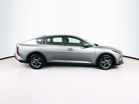 Used 2025 Kia K4 LXS image 10