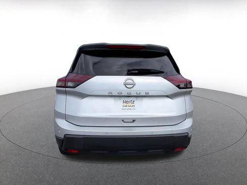 Used 2025 Nissan Rogue SV FWD image 12