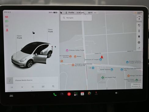 Used 2021 Tesla Model Y Long Range AWD/4WD image 24