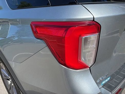 Used 2024 Ford Explorer XLT w/ Equipment Group 202A RWD image 13