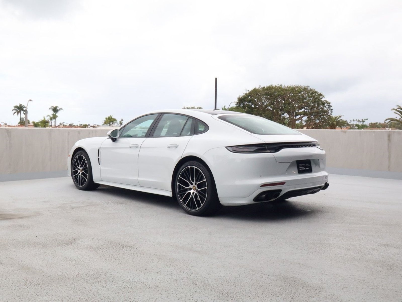 Used 2023 Porsche Panamera Platinum Edition RWD image 3
