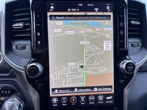 Used 2019 RAM 1500 Laramie image 24