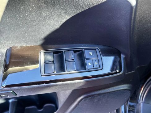 Used 2015 Lexus GX 460 image 26