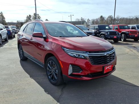 Used 2023 Chevrolet Equinox RS w/ RS Leather Package image 8