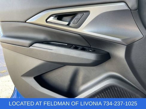 Certified 2025 Chevrolet Equinox EV LT w/ Comfort Package FWD image 21