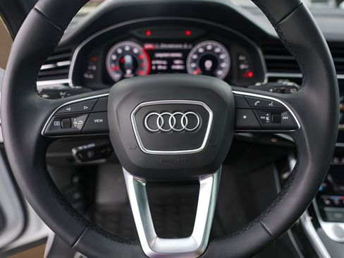 Used 2021 Audi Q7 3.0T Premium Plus image 12