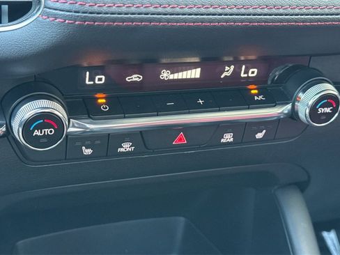 Used 2023 MAZDA MAZDA3 s image 23