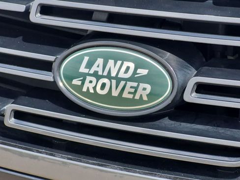 Used 2025 Land Rover Range Rover SE AWD/4WD image 11