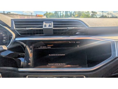 Used 2025 Audi Q3 2.0T Premium image 27