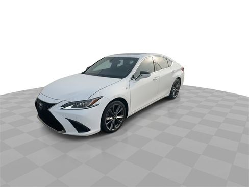 Used 2021 Lexus ES 350 F Sport image 4