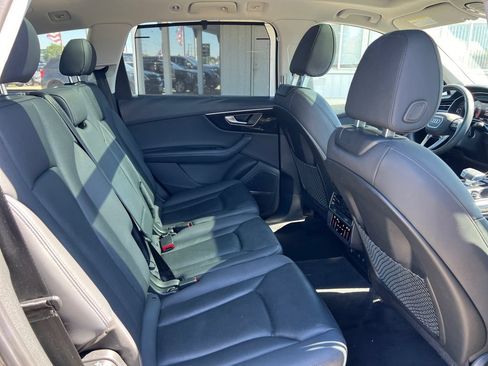 Used 2023 Audi Q7 3.0T Premium Plus w/ Premium Plus Package AWD/4WD image 37