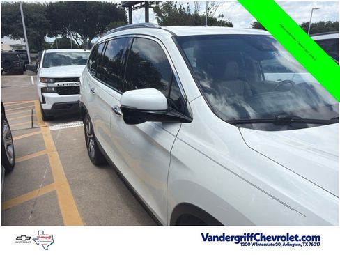Used 2017 Honda Pilot Touring image 3