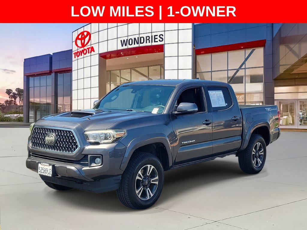 Used 2018 Toyota Tacoma TRD Sport w/ Technology Package RWD image 2
