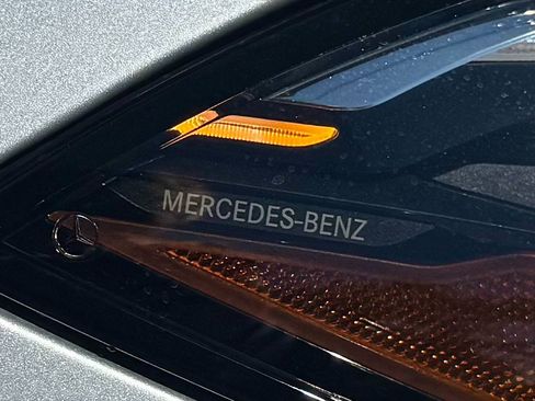 Used 2024 Mercedes-Benz CLE 450 4MATIC Cabriolet image 85