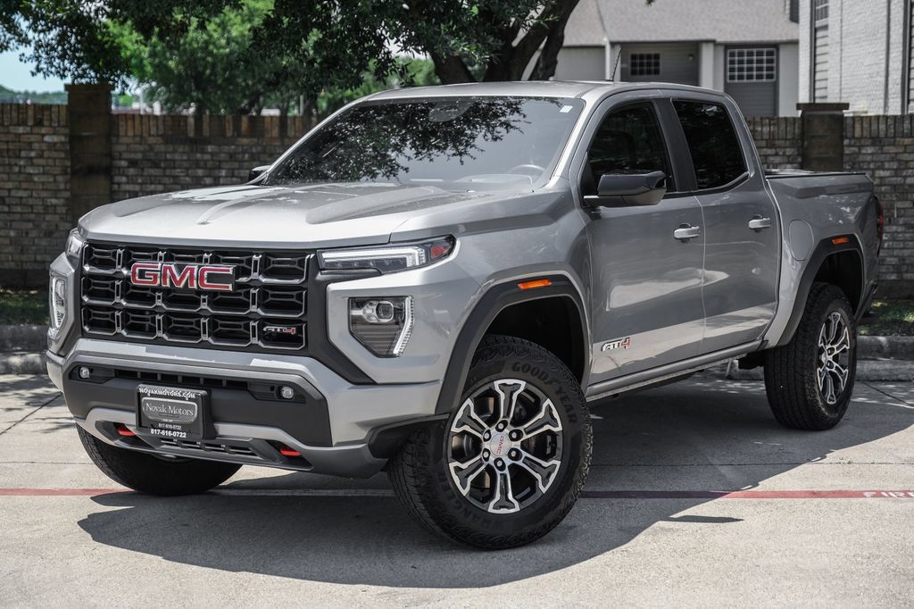 Used 2023 GMC Canyon AT4 w/ Canyon Safety Plus Package AWD/4WD image 11