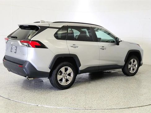 Used 2024 Toyota RAV4 XLE FWD image 7