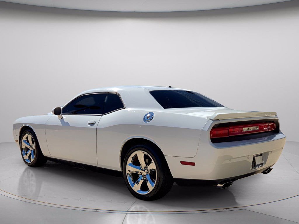 Used 2013 Dodge Challenger R/T Plus RWD image 6