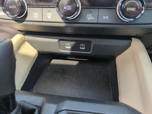 Used 2024 Honda Accord EX image 23