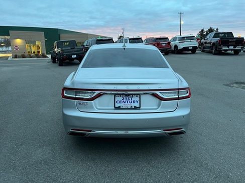 Used 2018 Lincoln Continental Premiere image 9