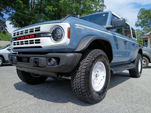 Used 2025 Ford Bronco Heritage Edition AWD/4WD image 2