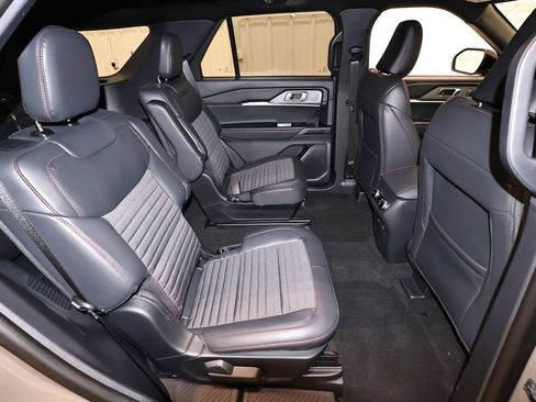 New 2027 Ford Explorer ST-Line w/ Premium Package AWD/4WD image 19