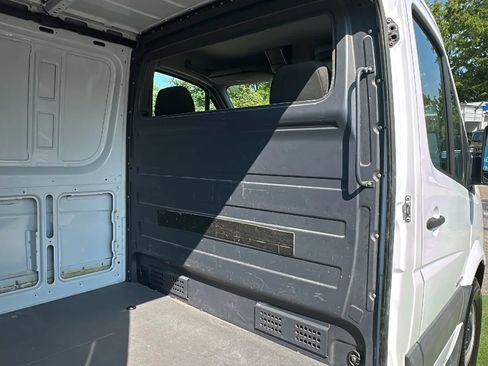 Used 2015 Mercedes-Benz Sprinter 2500 w/ Additional Battery Package image 19