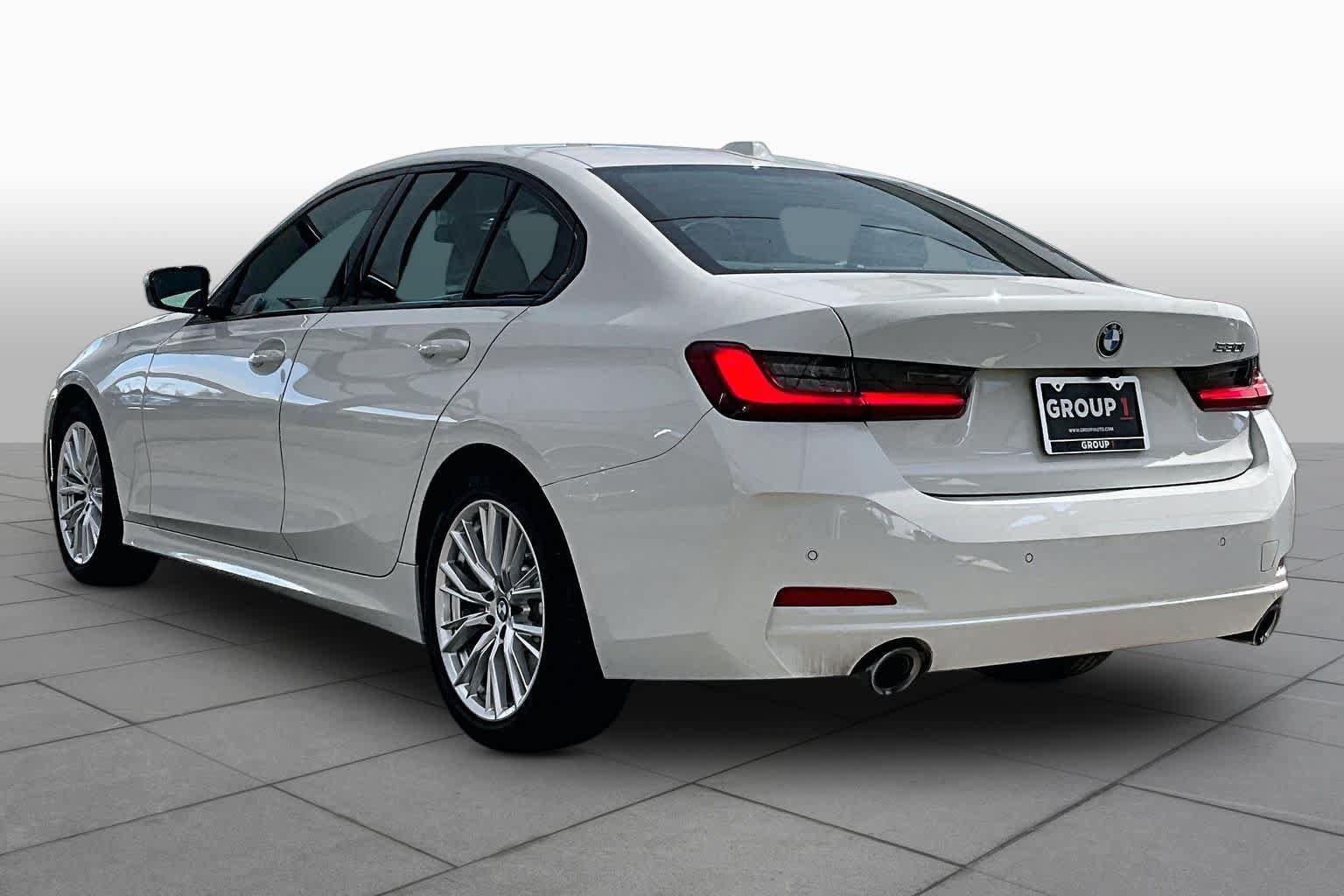 Used 2023 BMW 330i Sedan w/ Driving Assistance Package RWD image 12