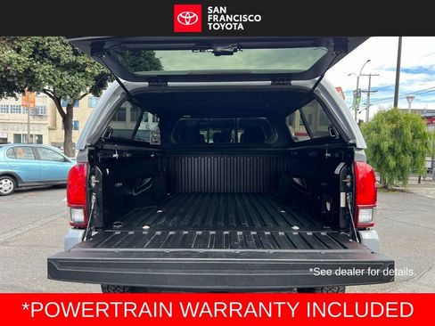 Used 2019 Toyota Tacoma TRD Sport AWD/4WD image 38