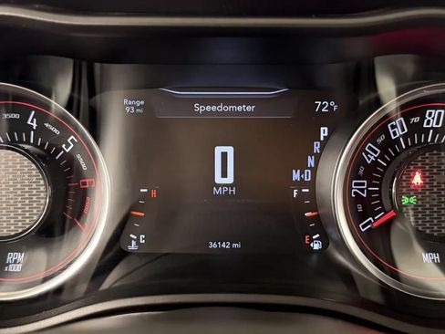 Used 2016 Dodge Challenger R/T RWD image 18