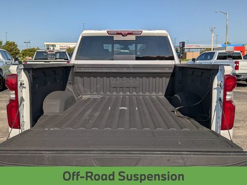 Used 2023 Chevrolet Silverado 2500 High Country w/ Technology Package AWD/4WD image 32