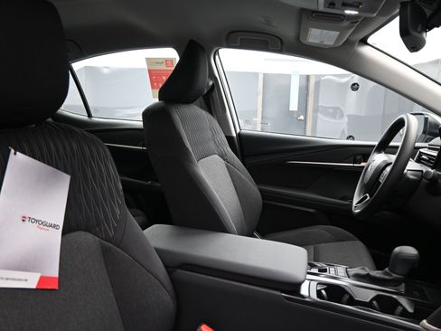 Certified 2025 Toyota Camry LE w/ Convenience Package image 17