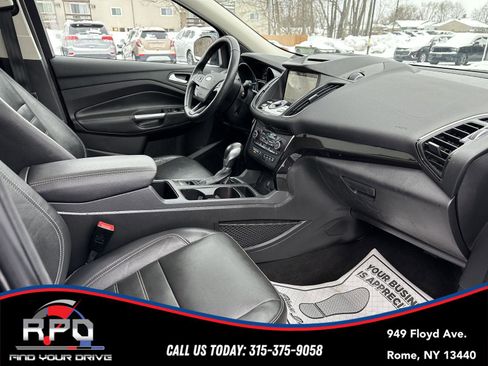 Used 2018 Ford Escape Titanium w/ Ford Safe & Smart Package image 33
