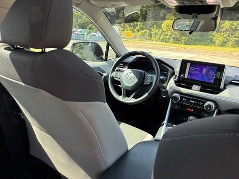 Used 2024 Toyota RAV4 XLE w/ Convenience Package FWD image 24