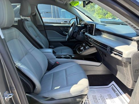 Used 2022 Lincoln Corsair AWD w/ Equipment Group 101A image 5