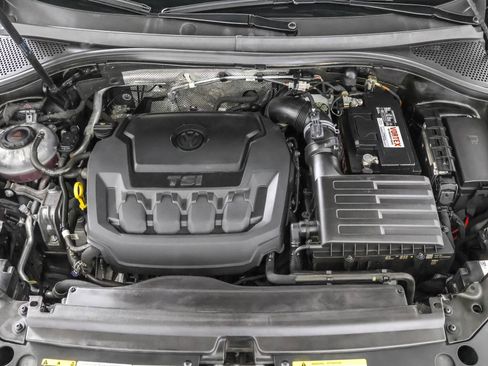 Used 2022 Volkswagen Tiguan SE R-Line image 49