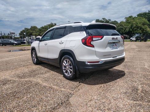 Used 2022 GMC Terrain SLT FWD image 3