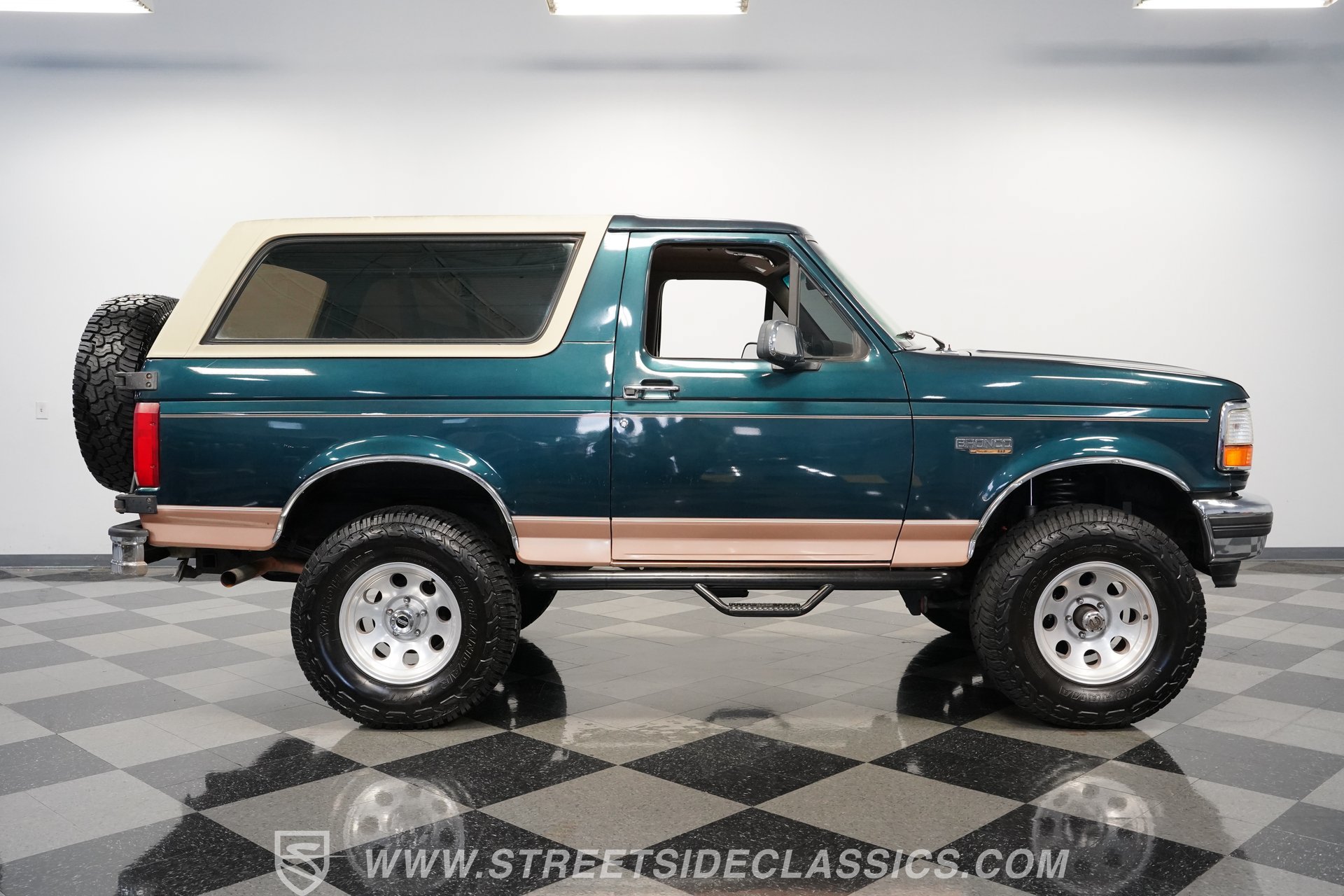Used 1995 Ford Bronco Eddie Bauer AWD/4WD image 15